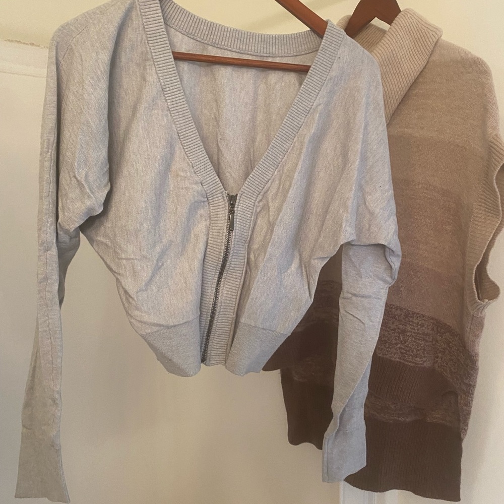 Crop sweater
